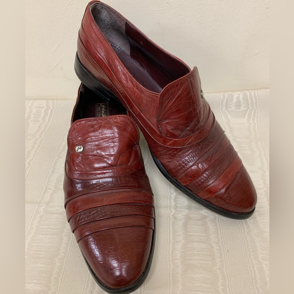 JOHN DRAKE Vintage Gold Collection Maroon Leather Loafer W/ Cedar Shoe Inserts